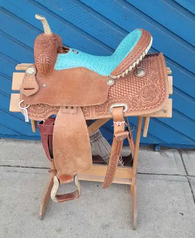 Item # 28061430 14.5" seat/ 6" gullet Please call for current availability Stock updated daily Shark...