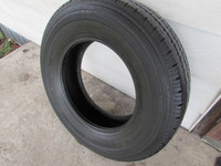 Single LT225/75-16 Bridgestone R275 Class E truck tire