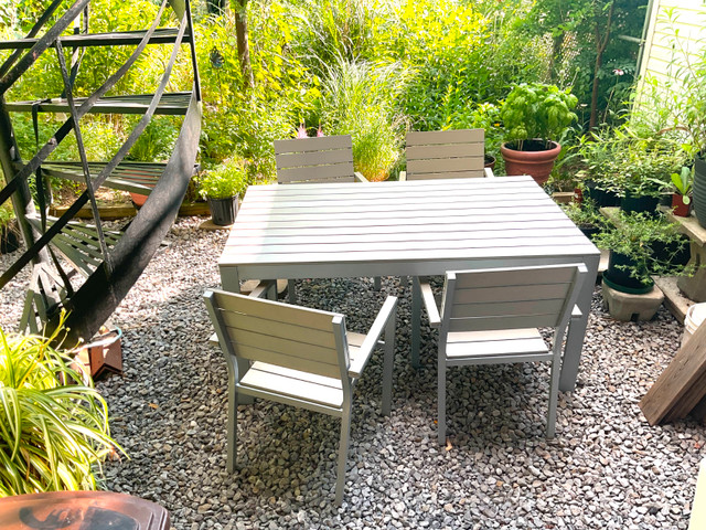 Table de jardin IKEA dans Mobilier pour terrasse et jardin  à Ville de Montréal - Image 4