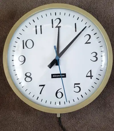 VINTAGE EDWARDS WALL CLOCK - HORLOGE MURALE EDWARDS VINTAGE, View more