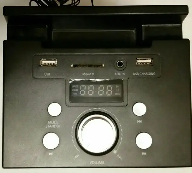 Digital Radio MP3 Player w/ remote control520776237555404801