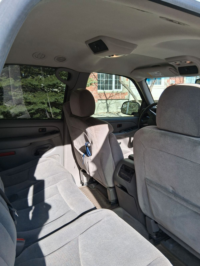 2004 GMC Yukon SLE 4DR in Cars & Trucks in Calgary