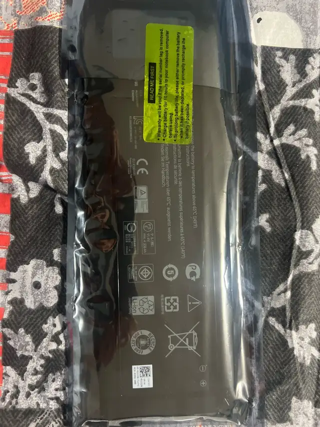 Dell 50Wh Laptop Battery in Laptop Accessories in Oakville / Halton Region - Image 2