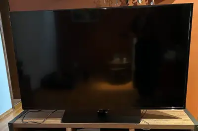 Key Features: - Screen Size: 60 inches - Display Type: LED - Smart TV: Yes, with access to various s...