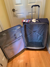 American Tourister 29” Spinner Suitcase