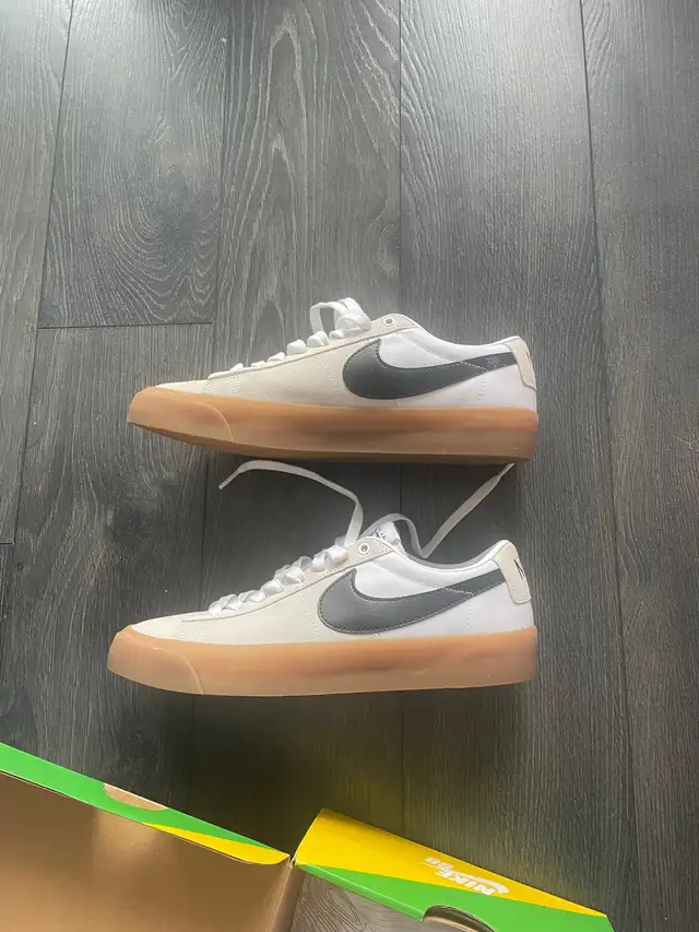 Nike Brand New Size 10 Casual Shoes in Men's Shoes in City of Toronto - Image 4