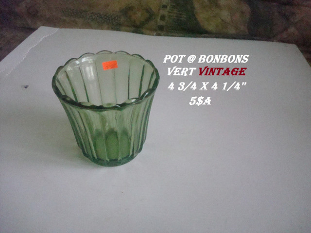 Magnifique pot vert en berre VINTAGE dans Art et objets de collection  à Lanaudière