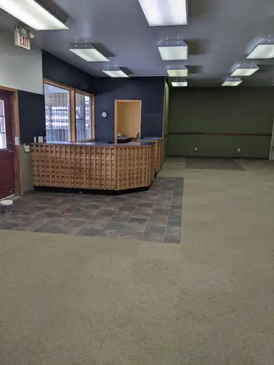 Cremona 6,000 sf commercial building for sale or lease. Or 4500 sq ft space for lease with a kitchen...