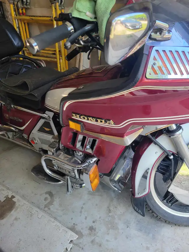1982 honda goldwing in Touring in St. Catharines - Image 3