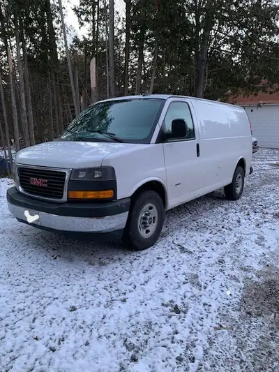2020 GMC SAVANA 3500 (1 TON) DIESEL Truck has been dealer certified (Nov 27,2025). Fully loaded, car...