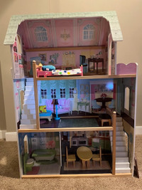 Dollhouse (Kidcraft) for Indoors