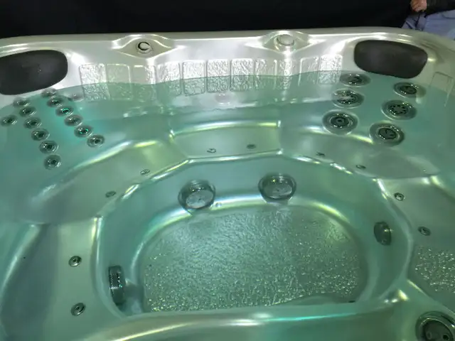 Used Hot Tubs that work perfectly.62863280227330122