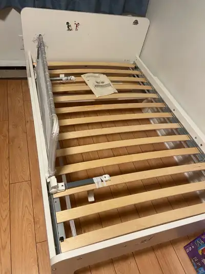 Lit simple évolutif sundvik  avec matelas, View more