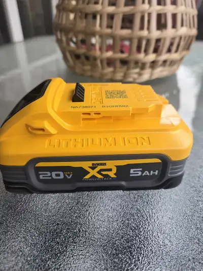 Brand new Dewalt 20v 5amp powerstack battery.