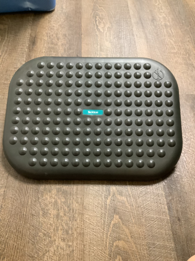 ADJUSTABLE DESK FOOT REST in Desks in London