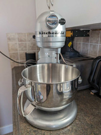Kitchen-Aid Professional 5 Plus stand mixer 