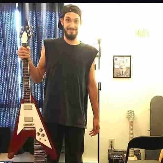 Guitarist Looking to Jam/Play Local Shows