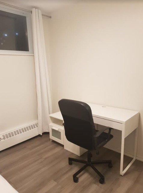 NOW - Furnished room in 3 bdrm condo at subway station  & York U in Room Rentals & Roommates in City of Toronto - Image 2