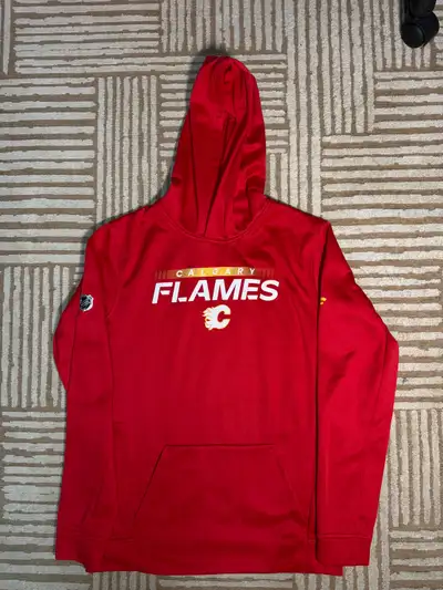 Calgary Flames NHL Fanatics Youth Boys Hoodie Size XL(18/20), View more