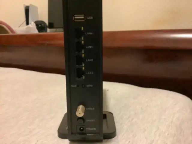 [SmartRG] SR808AC Cable Modem in Networking in Ottawa - Image 4
