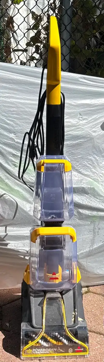 New Vacuum Shampoo/Pet Clean Bissel, View more