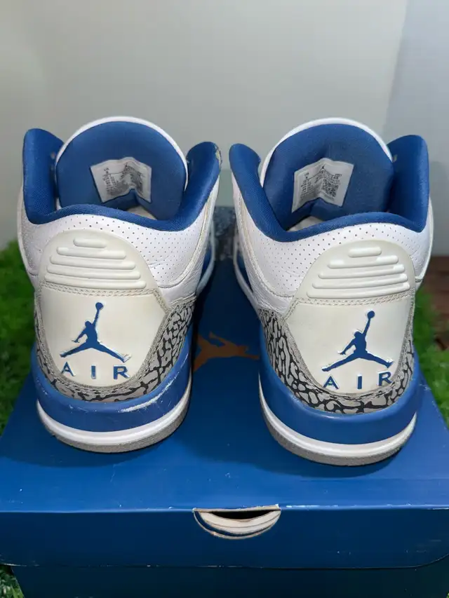 Size 8 - Air Jordan 3 Wizards  in Men's Shoes in Mississauga / Peel Region - Image 5