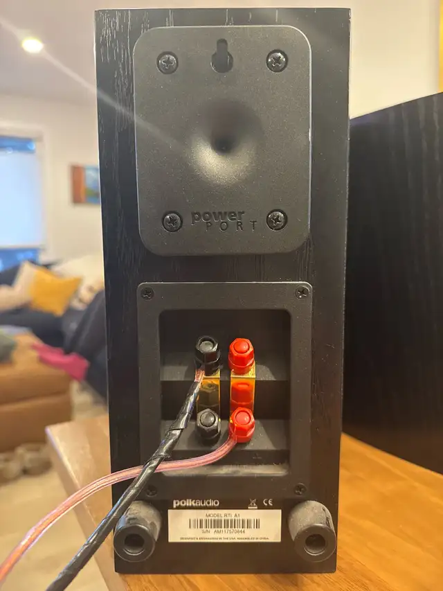 Polk Audio Bookshelf Speakers in Speakers in Edmonton - Image 4