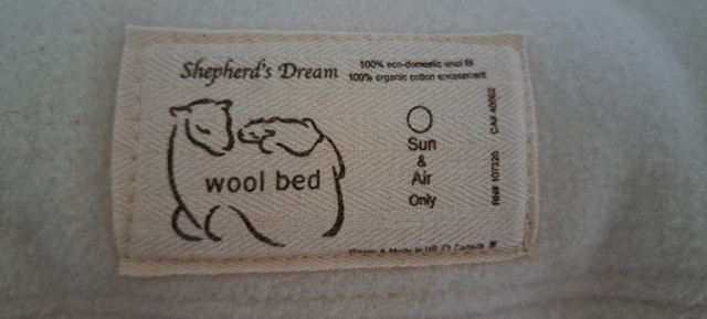 Single (Twin) Wool Mattress - excellent condition! in Beds & Mattresses in Hamilton - Image 3