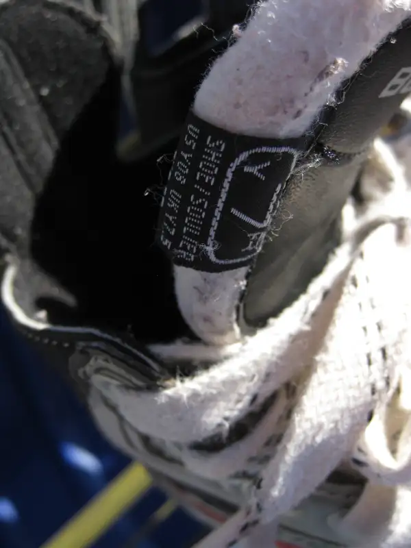 Youth BAUER VAPOR X 1.0 Ice Hockey Skates Size Y 7 R GC in Hockey in Winnipeg - Image 5