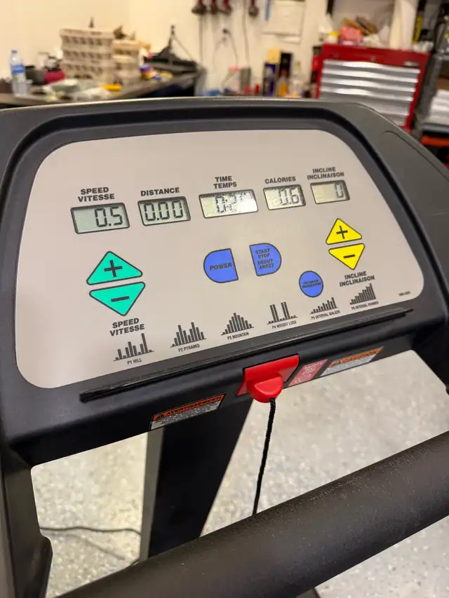 Freespirit Treadmill in Exercise Equipment in Kawartha Lakes - Image 9