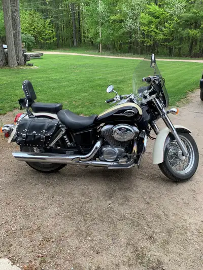2001 Classic Honda Shadow Ace - details to follow. Upgraded to a Harley. Please contact if intereste...