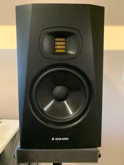 Adam T7V (2 of them)purchase 2years ago included 2 high quality cable and Focusrite Scarlett 2i2 Gen...