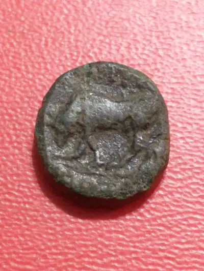 #2012-560 in GB1. Reverse pictured first, ox standing left, head bowed. Reverse, portrait bust of he...