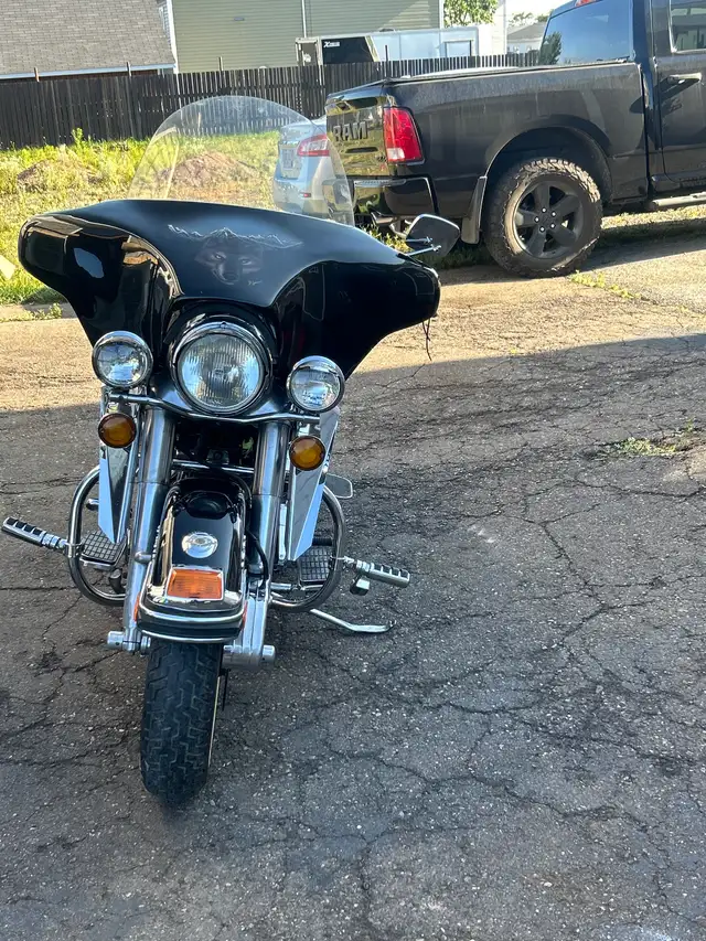 1981 FLH Electra Glide Shovel 4 Speed in Touring in Corner Brook - Image 5
