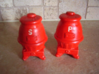 Stove Salt and Pepper Shakers