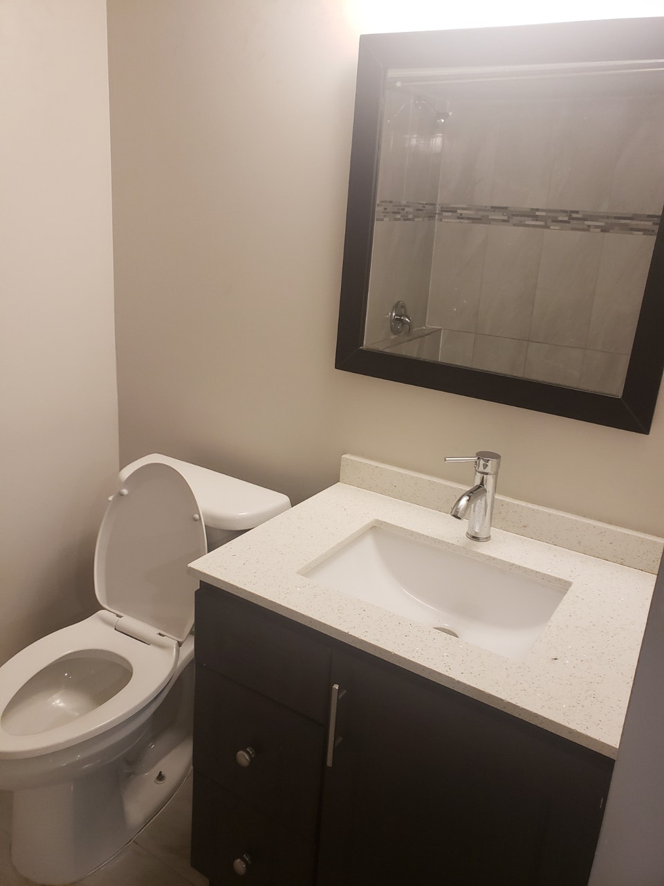 STUDIO BASEMENT FOR RENT 5