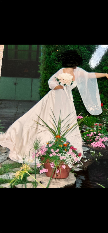 Robe de mariée dans Femmes - Robes et jupes  à Saguenay