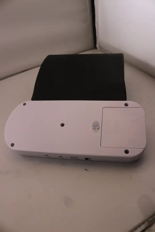 49-Key Roll-Up Piano Keyboard, Portable Rechargeable (#41826-1) in Pianos & Keyboards in City of Halifax - Image 8