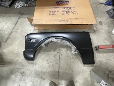 New in the box Chevy 67-72 DS fender $500