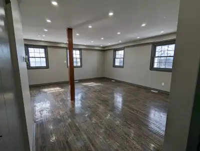- 2 Rooms Available In A 4 Bedroom Unit (Apartment) - Furnished or Unfurnished - Utilities Included...