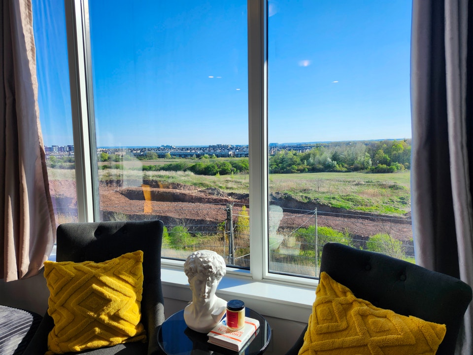 2 bedroom + 1 bathroom Condo in Oakville (Dundas - Trafalgar) 4