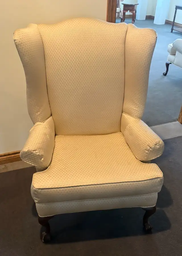 Wingback Chair in Chairs & Recliners in Markham / York Region - Image 3
