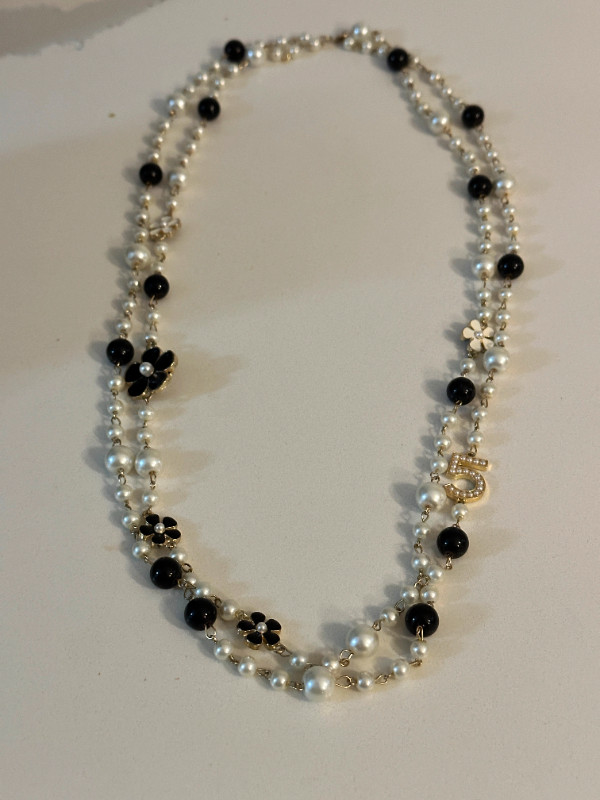 Fashion Designer Inspired Camellia Pearl Long Luxury Necklace in Jewellery & Watches in Barrie - Image 3