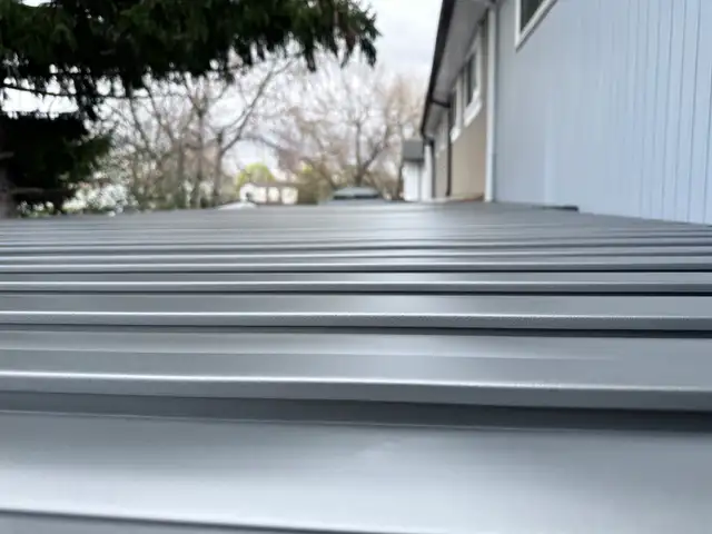 Reliable Handyman | TV Mounting | IKEA Assembly | Deck & Floorin in Carpentry, Crown Moulding & Trimwork in City of Toronto - Image 4