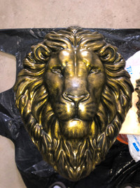Hand made concreat lion hanging  statue