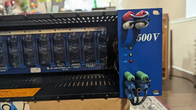 API 500 vpr 10 space rack with Stereo Link Mod. in Pro Audio & Recording Equipment in City of Toronto - Image 4