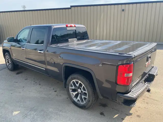 2014 GMC SIERRA ALL TERRAIN SLT C/CAB 4X4 "EXCELLENT CONDITION" in Cars & Trucks in Edmonton - Image 3