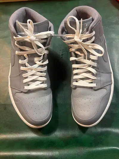 Air Jordan 1 Mid Retro, View more