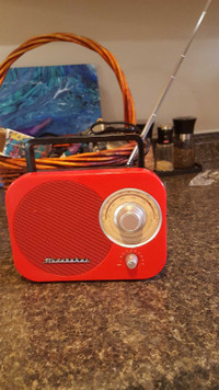 radio and speaker 
