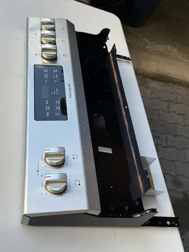 Frigidaire Stainless Stove Backguard Assembly CFEF3056TSC in Stoves, Ovens & Ranges in Mississauga / Peel Region - Image 3